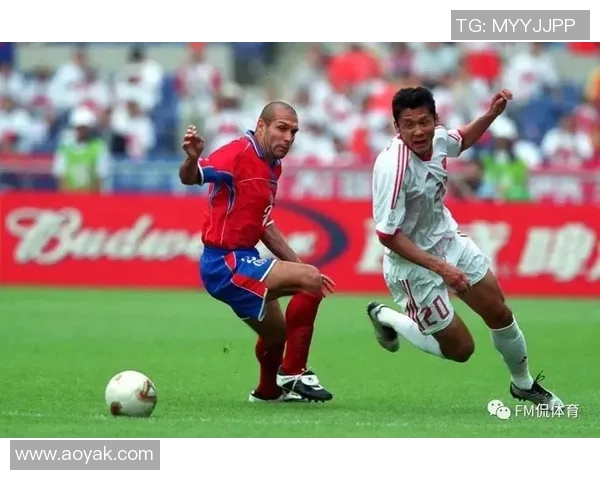 南京足球队在世界杯预选赛中以89分稳居积分榜首位展现强劲实力